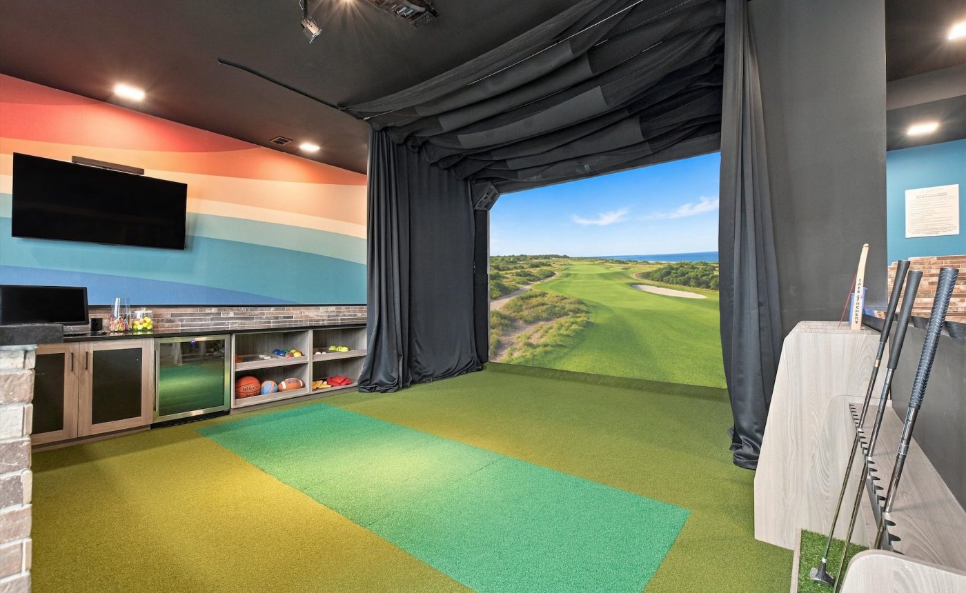 Yorktown_Reserve_Amenity_Interior_Simulator_02