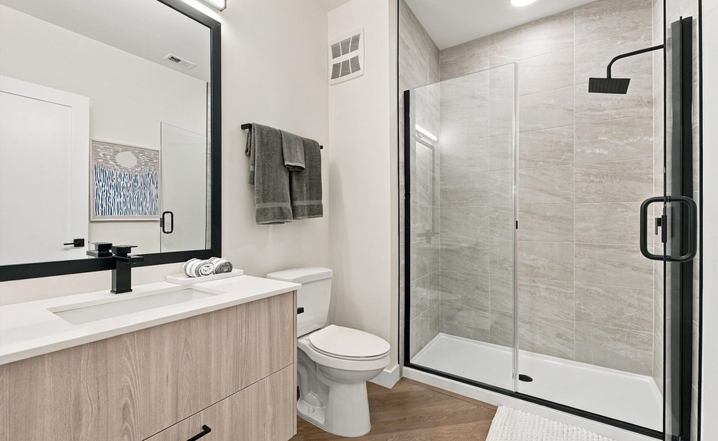 Yorktown_Reserve_Apartment_Interior_Bathroom_03